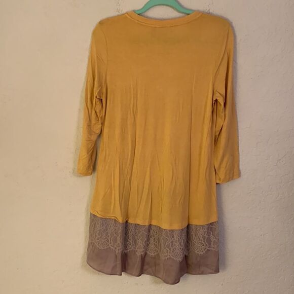 Logo by Lori Goldstein Yellow with Tan Ruffle on the Bottom Tunic Size M - Picture 2 of 9